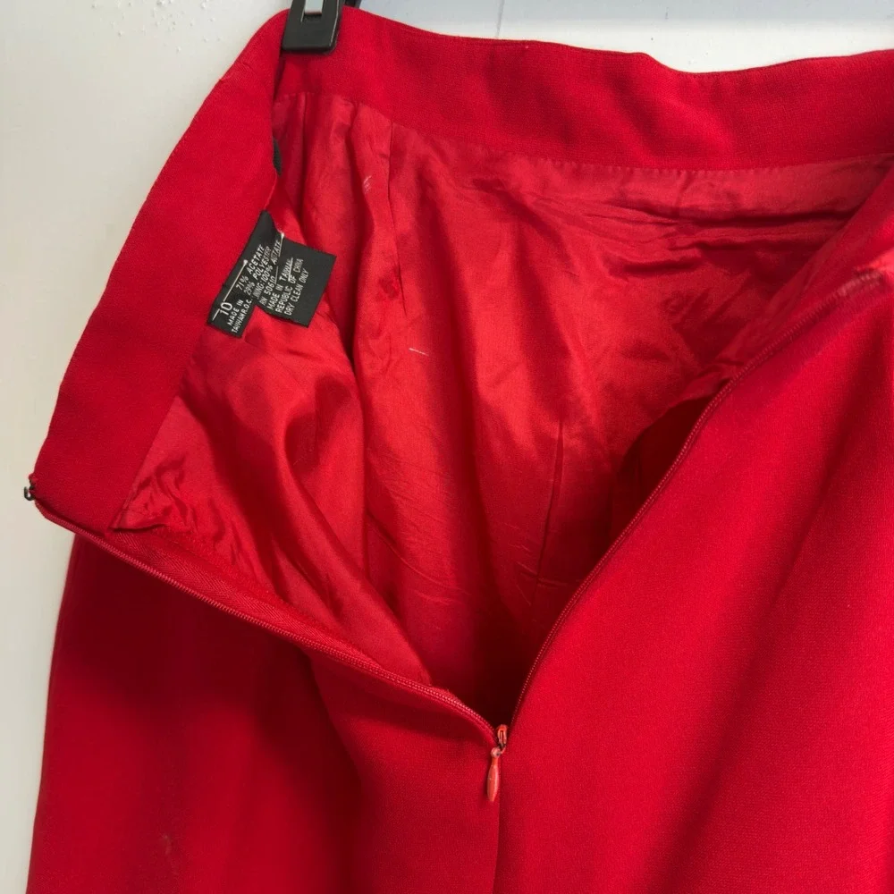 Vintage Red Suit Set Women's 10 V-neck Longline Blazer and Pencil Skirt Red